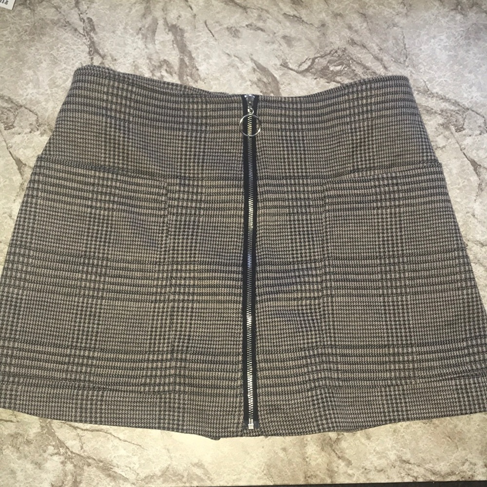 O-ring faux front zipper plaid skort w/ pockets